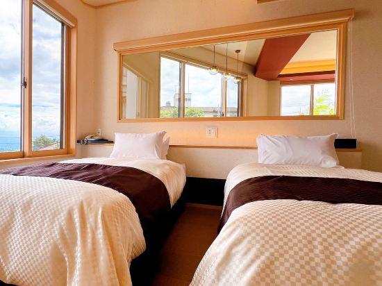 Adjoining, Japanese Western, Mountain View, Bathtub, Low Floor