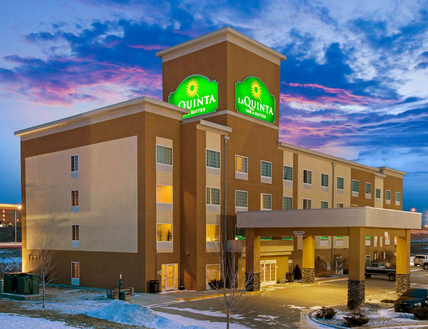 La Quinta Inn & Suites by Wyndham Dickinson 2/50