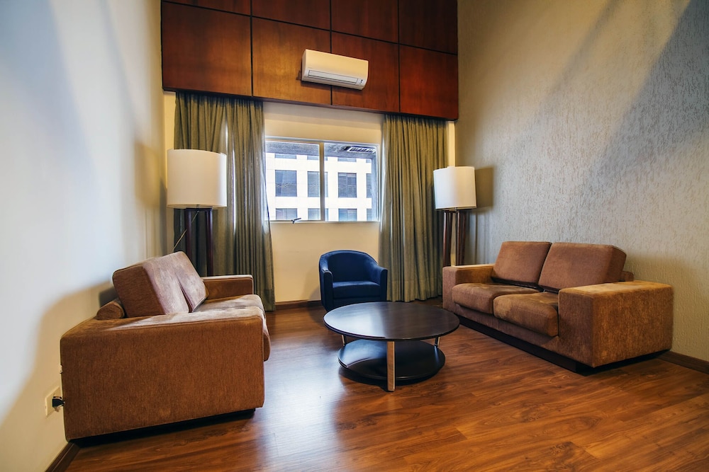 Hotel Deville Curitiba Batel (ex Hotel Deville Business Curitiba) 25/45