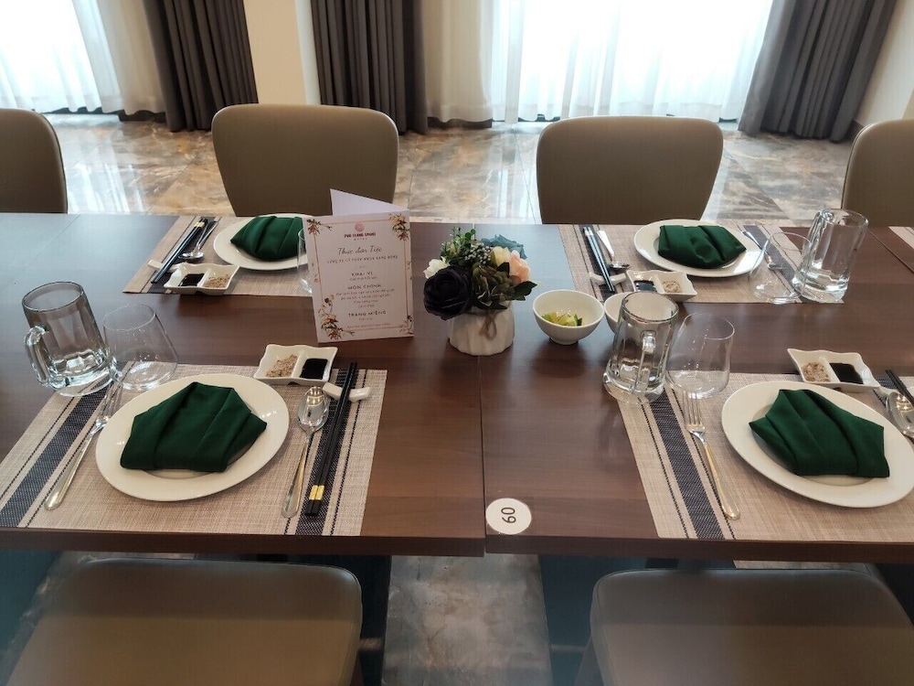 Phu Thang Grand Hotel 28/50