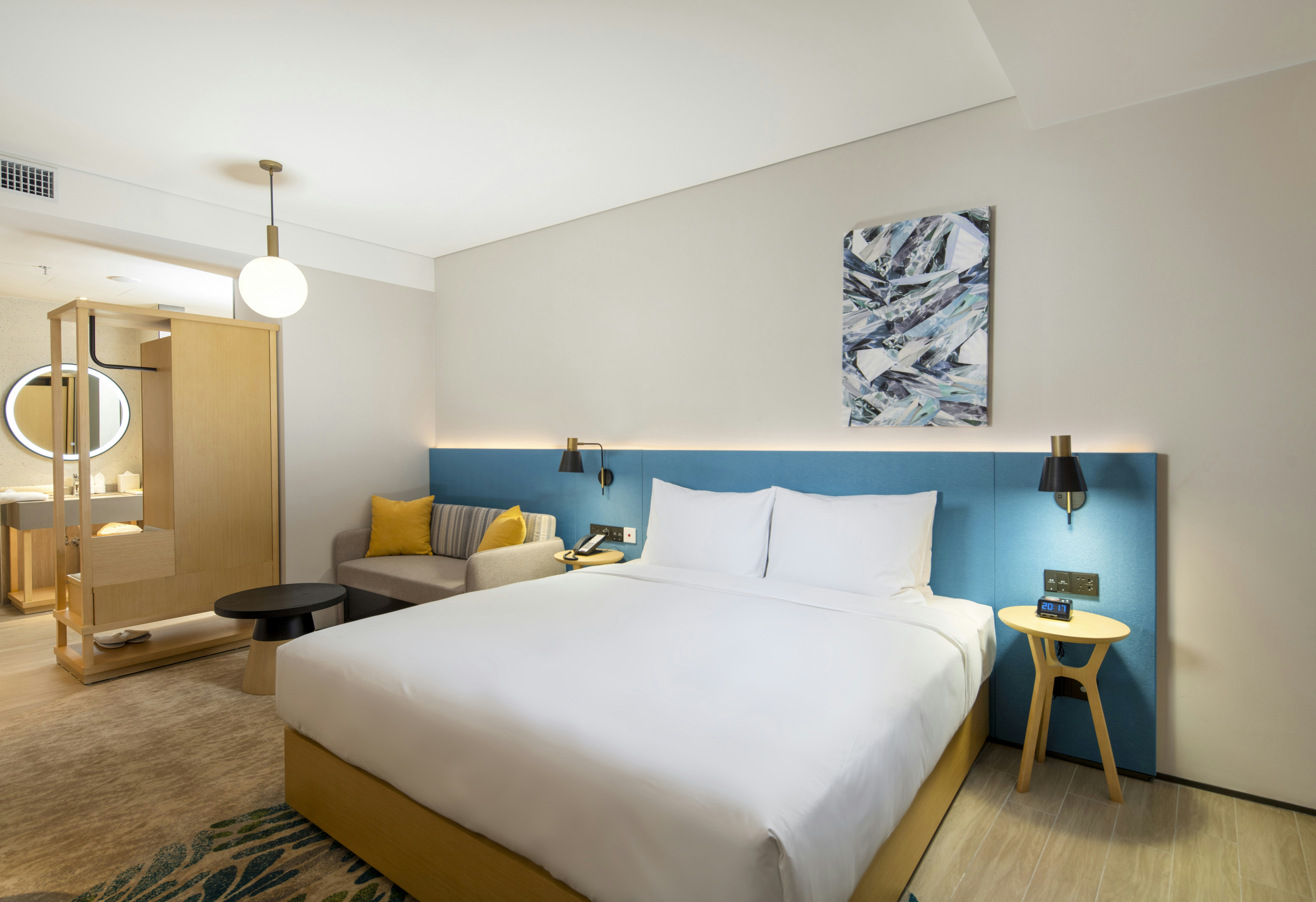 ROOM, KING BED, ACCESSIBLE