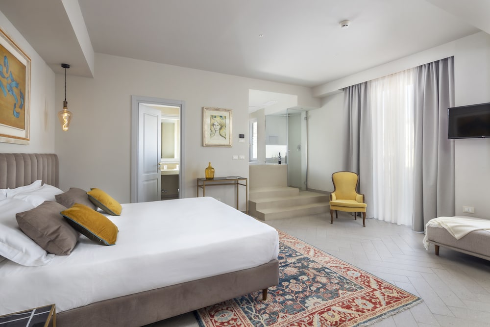 1 BEDROOM, LUXURY, CITY VIEW, PRIVATE POOL