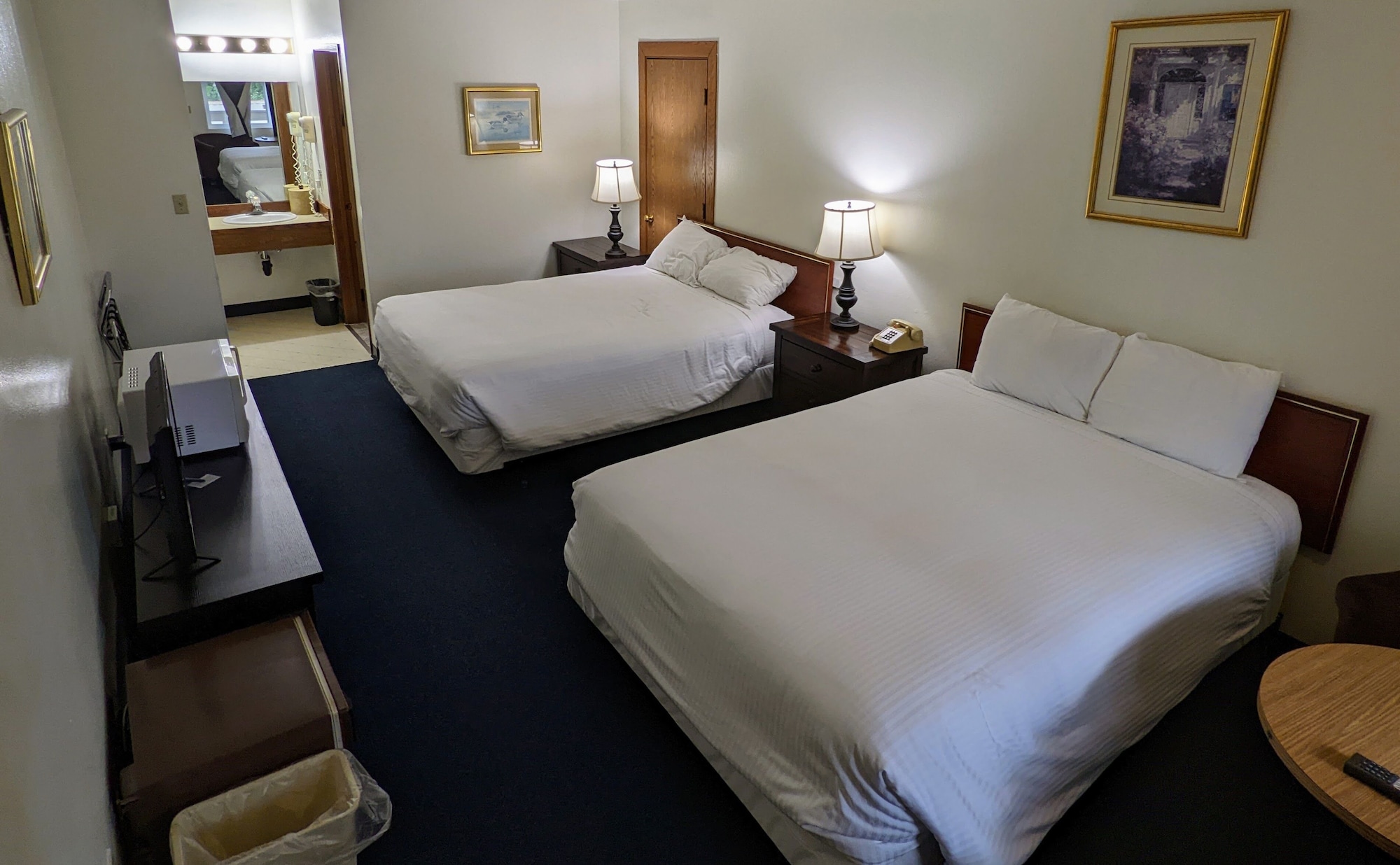 غرفة قياسية بسريرين كوين، Fairground Inn Monroe WA 5/10