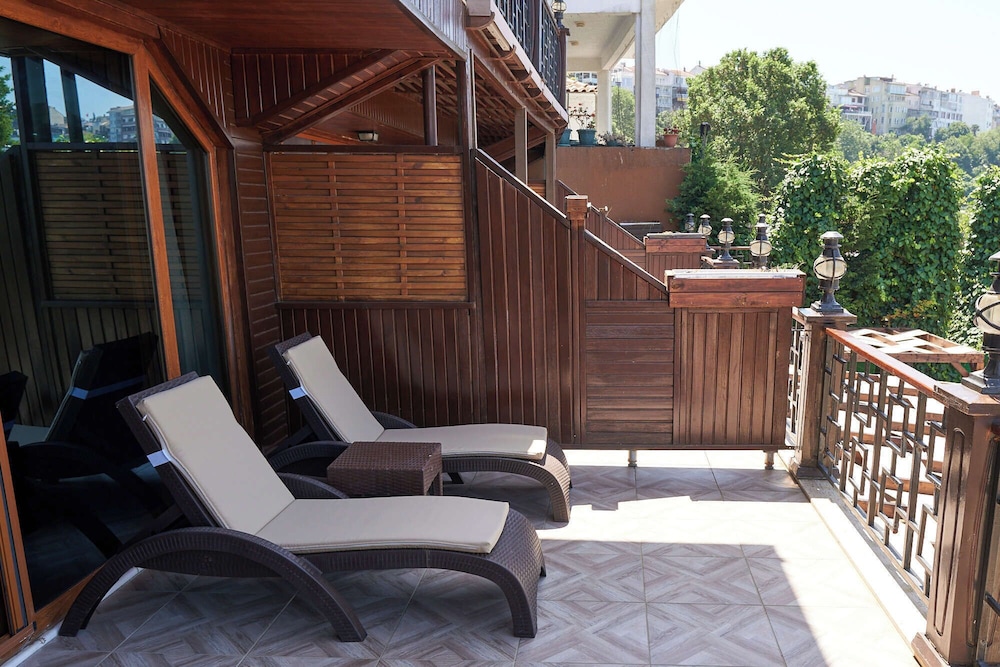 Phellos Suites 4/50