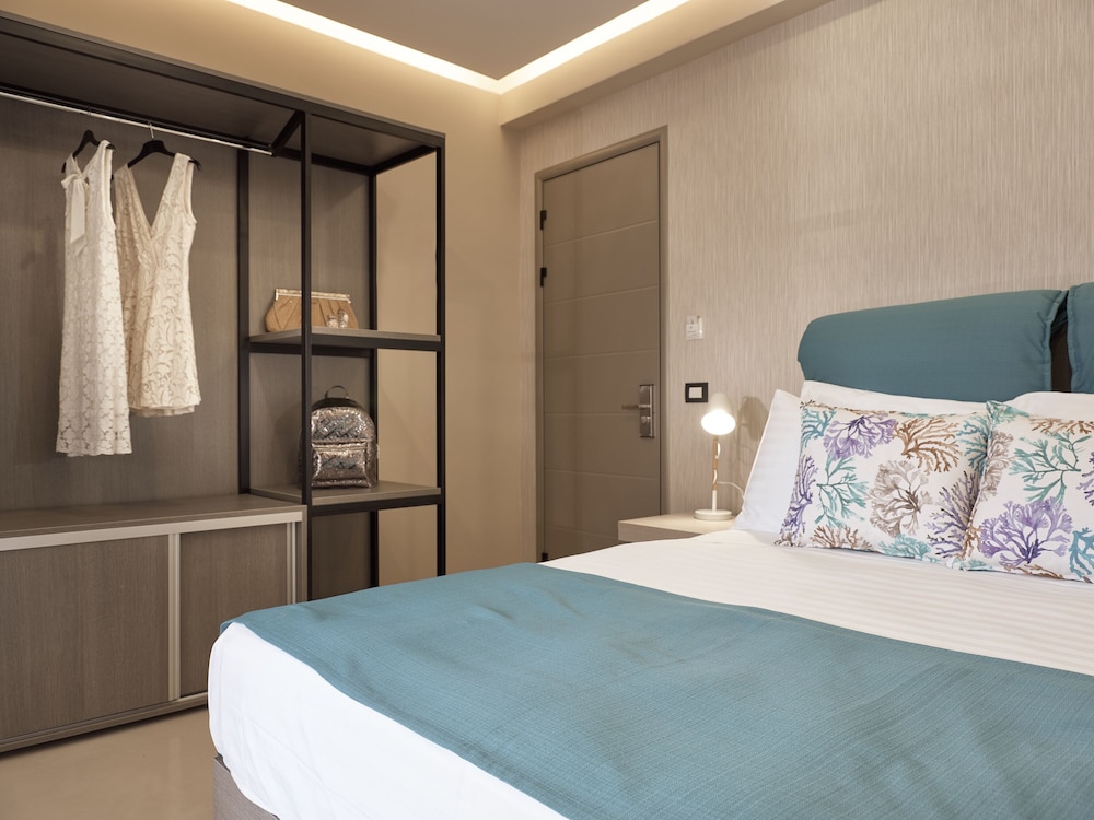 Koukounaria Hotel And Suites 31/74