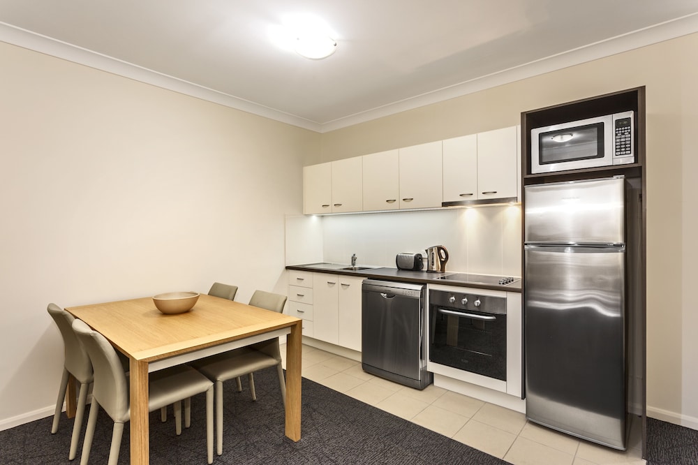 MainStay Suites Townsville 32/47