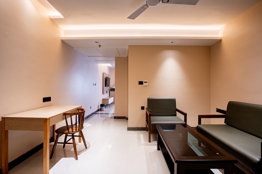 Hotel Lucky India 18/25