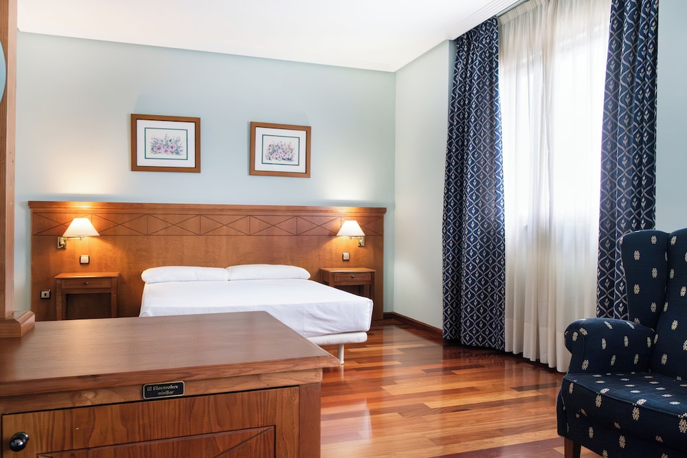 Hotel Checkin Basic Leon Norte 19/46
