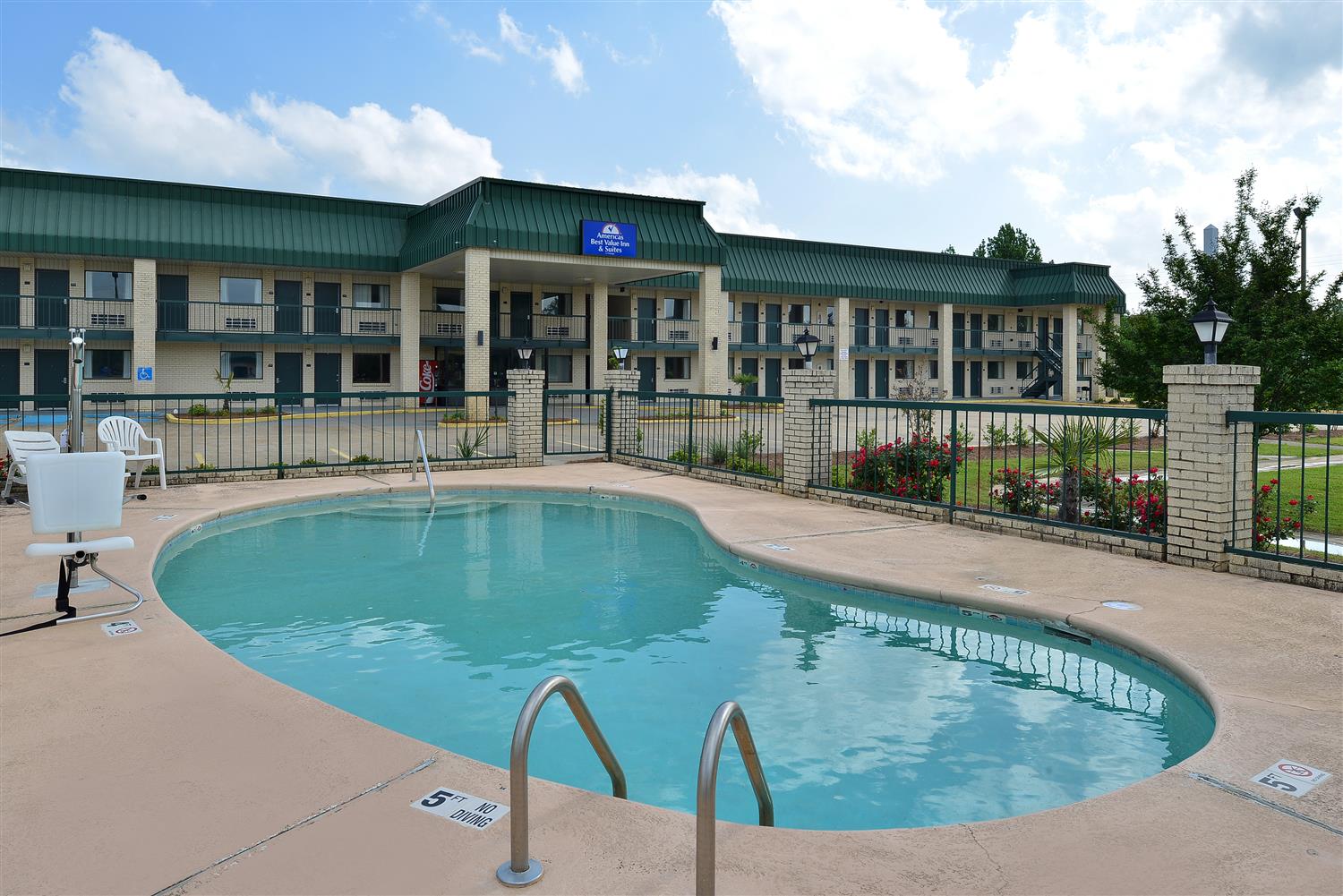 Americas Best Value Inn Suites Winona 9/28