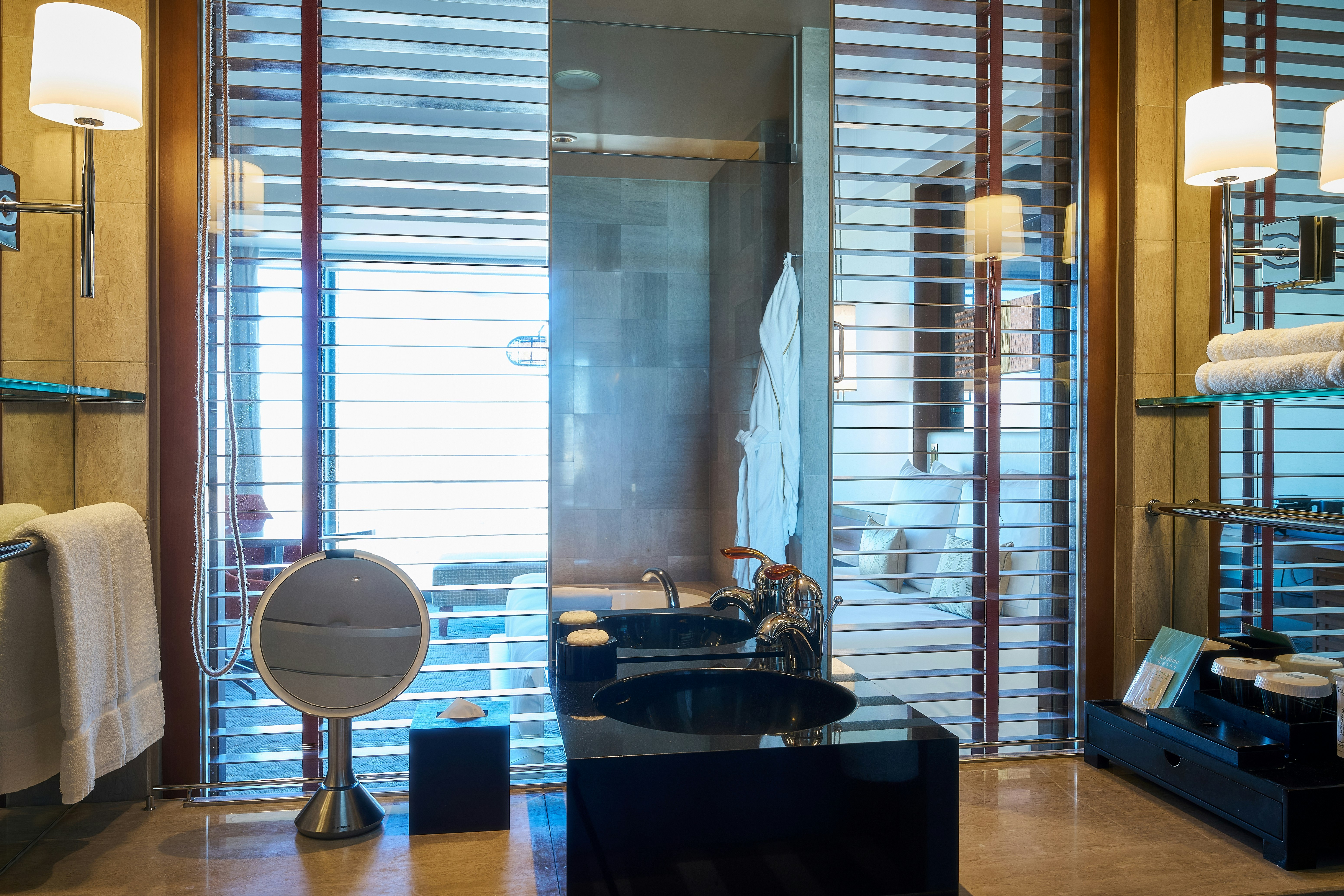 Mandarin Oriental Tokyo 30/50