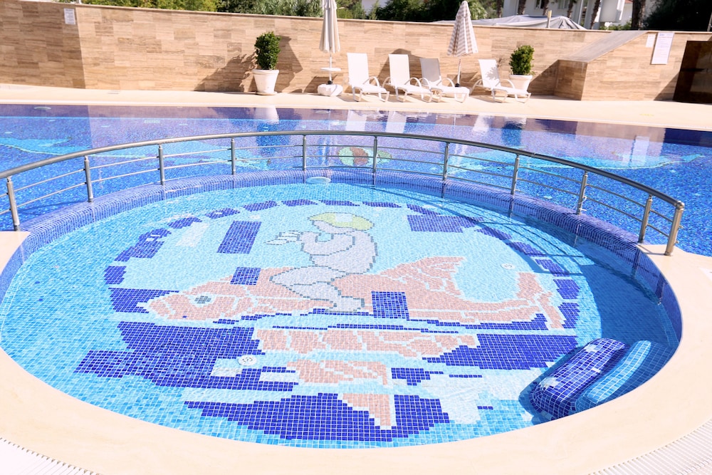 Truemar Hotels & Suites 26/50