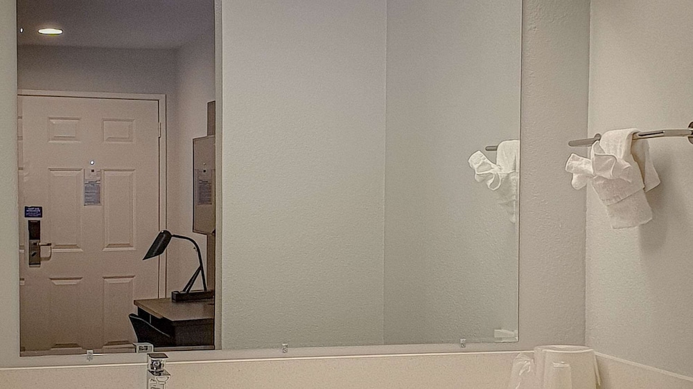 Motel6 Bellflower, CA - Los Angeles 44/65