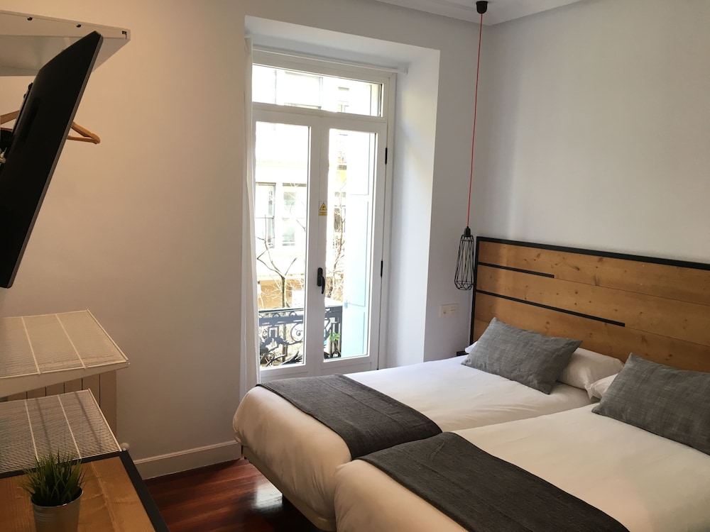 SUPERIOR, DOUBLE BED, BEACH SIDE, CITY VIEW