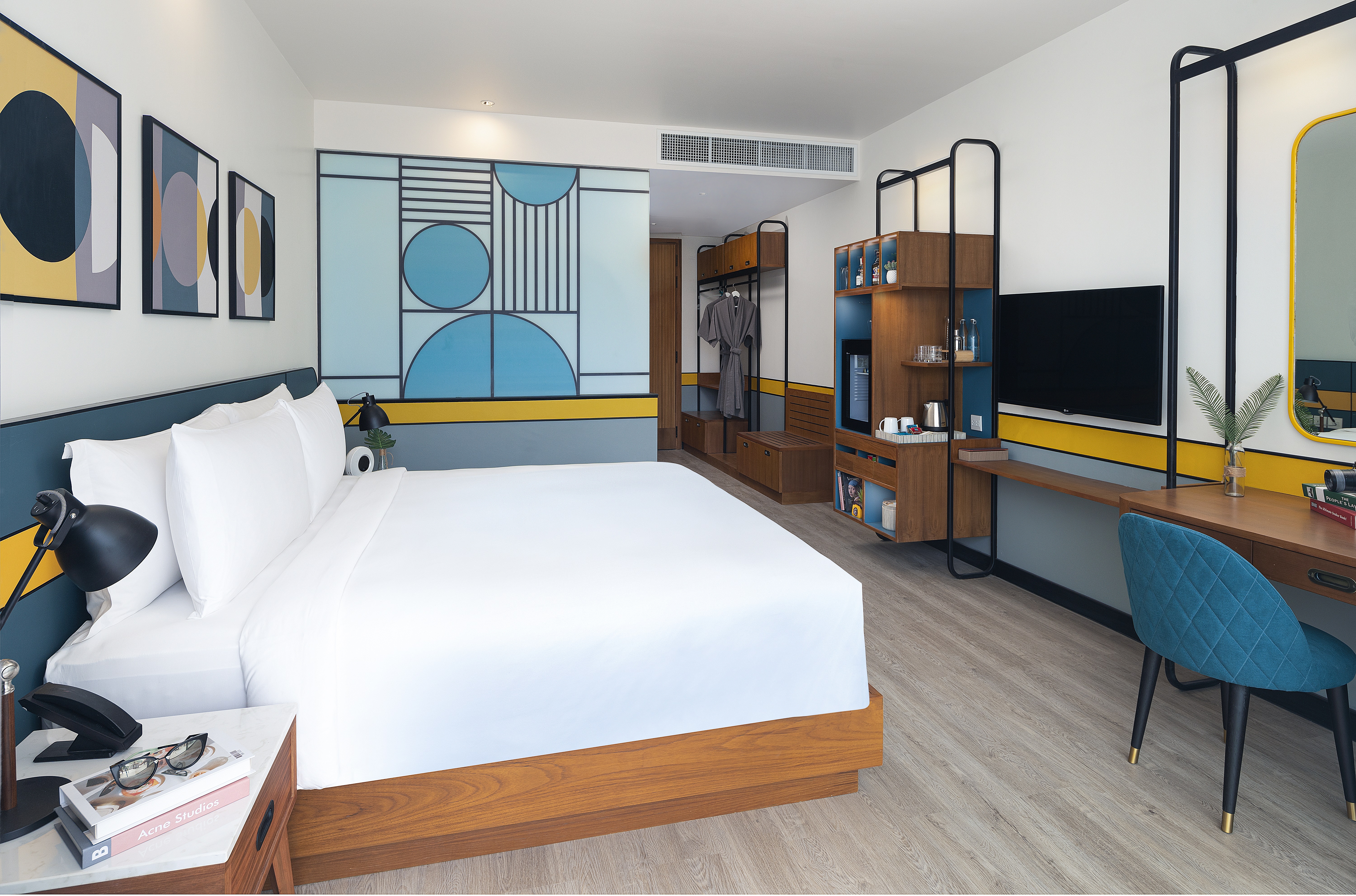 Superior, Double or Twin Bed, Pool View