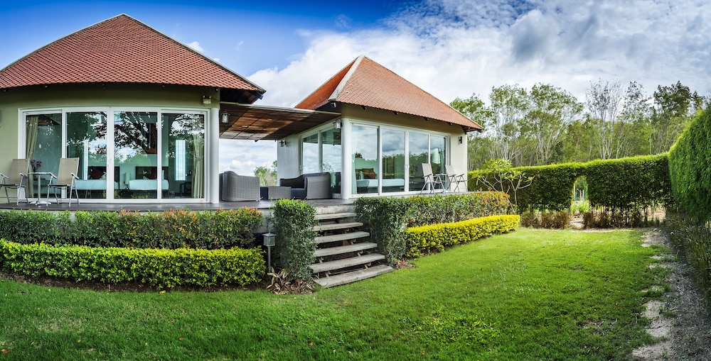 Lucerne Villa Resort 20/34