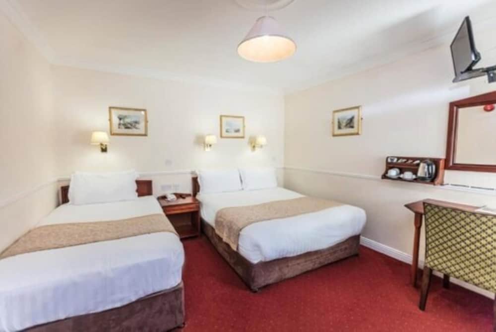 LANSDOWNE HOTEL 23/47