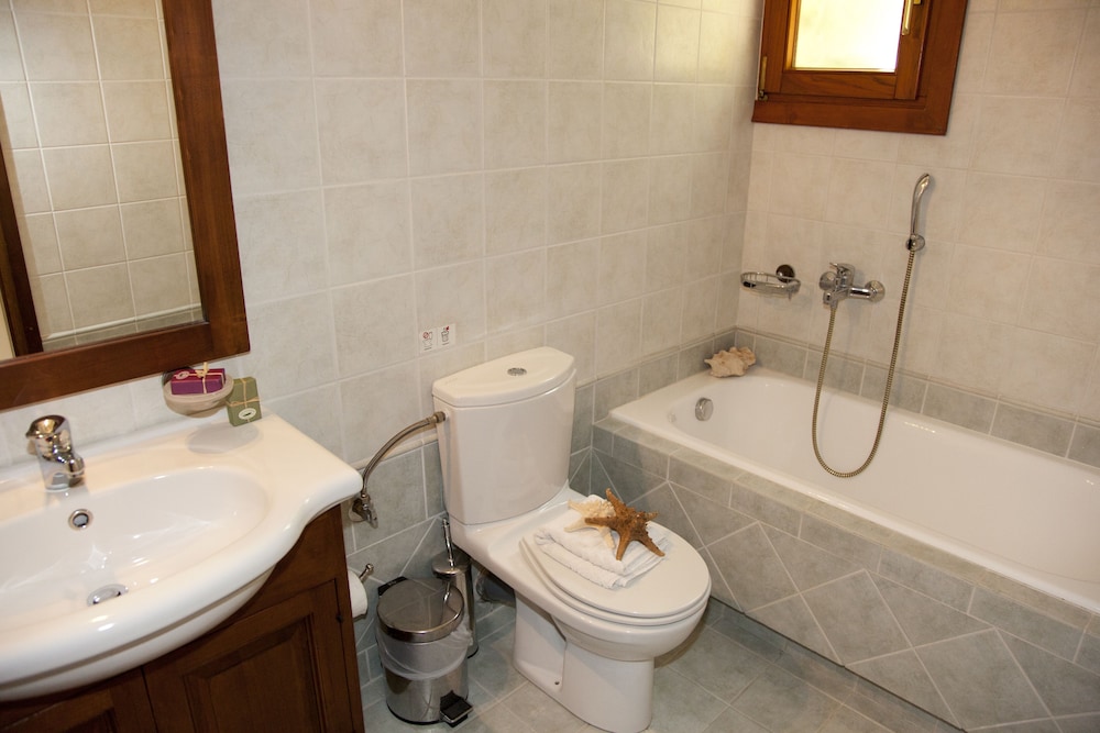 Mylos Hotel & Apartments 49/50