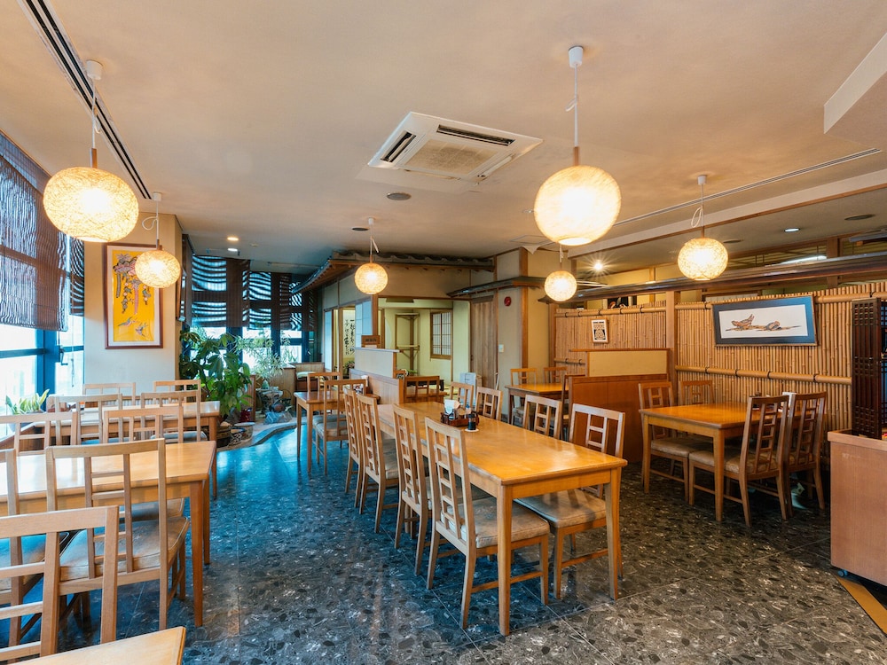 Hotel New Century 58/70