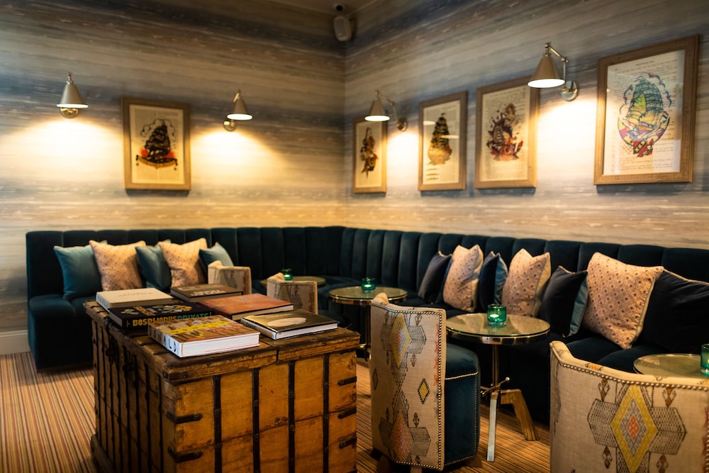 Padstow Harbour Hotel 40/64