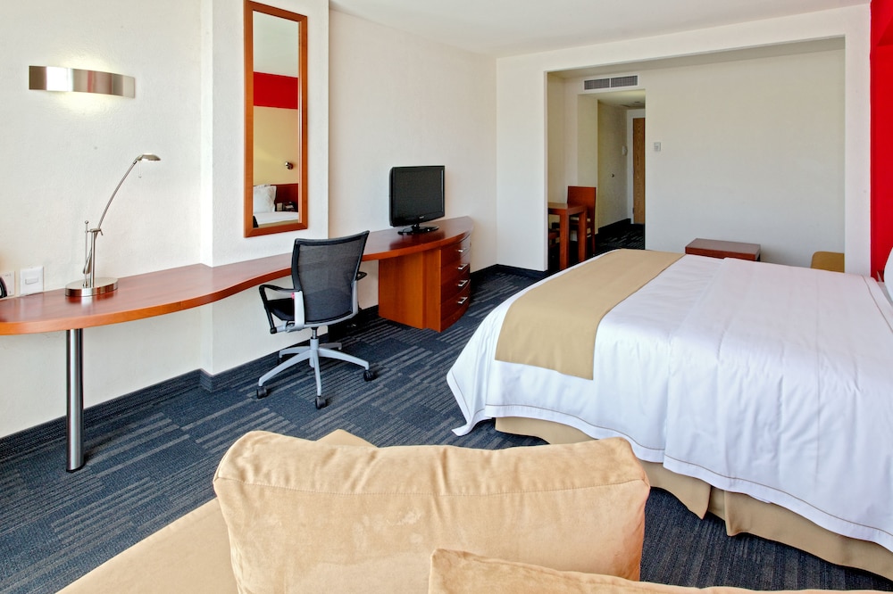 Holiday Inn Express Guadalajara Expo 23/72