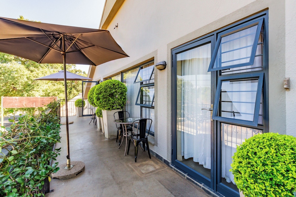 Pumleni Guesthouse 2/50