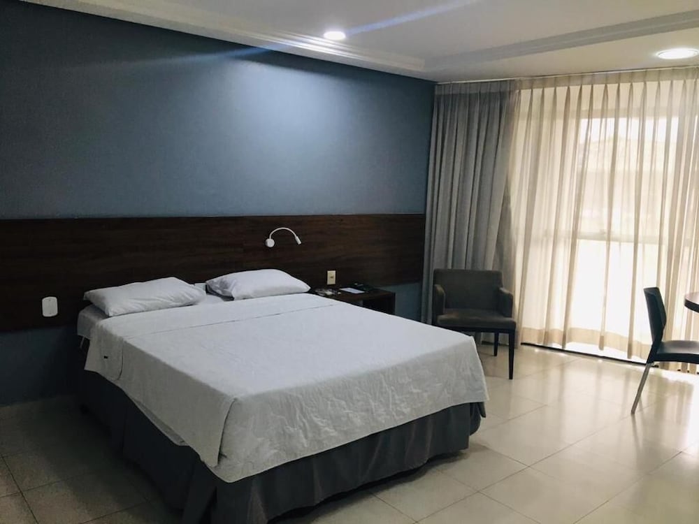 Golden Ville Hotel 24/66
