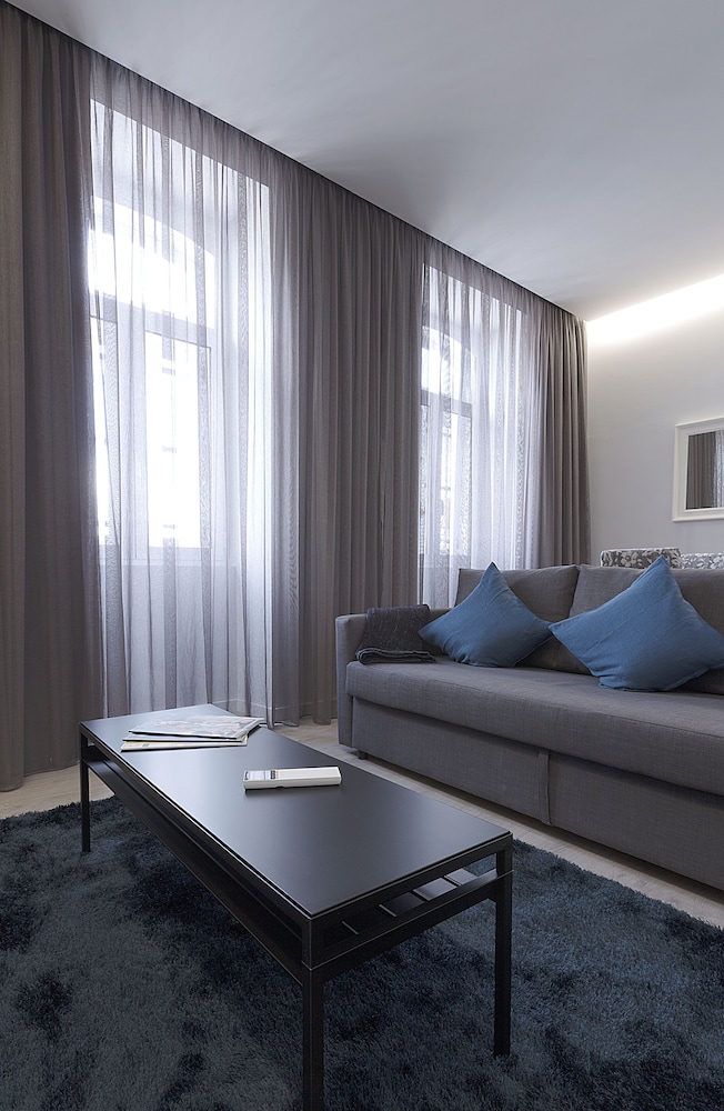 Riversuites 31/50