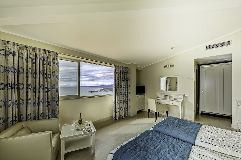Hotel Ariston and Palazzo Santa Caterina 32/50