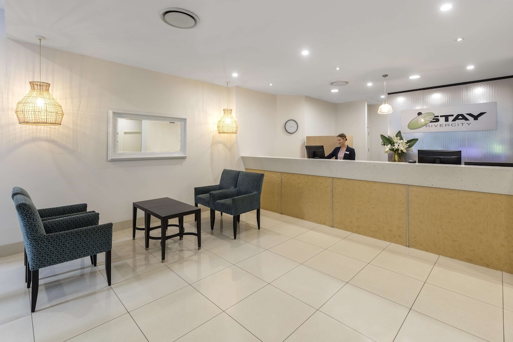 Oaks Brisbane River City Suites 5/72