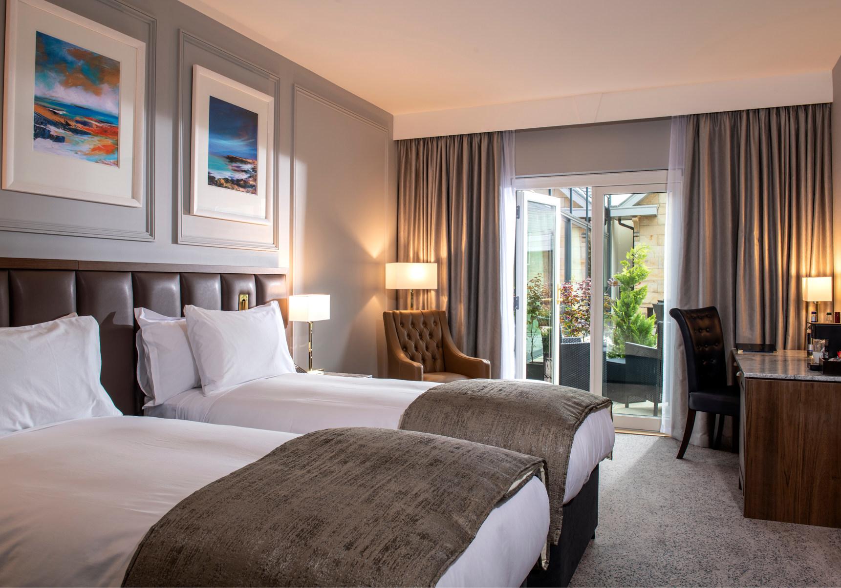 Cedar, Superior, Twin Beds