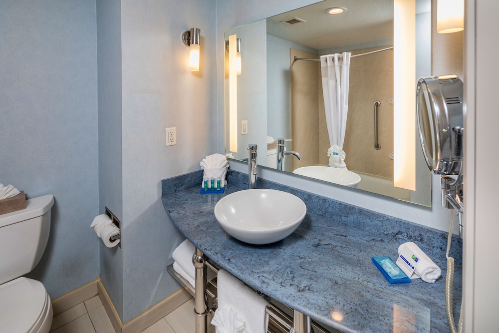 Holiday Inn Express And Suites Modesto Salida 9/31