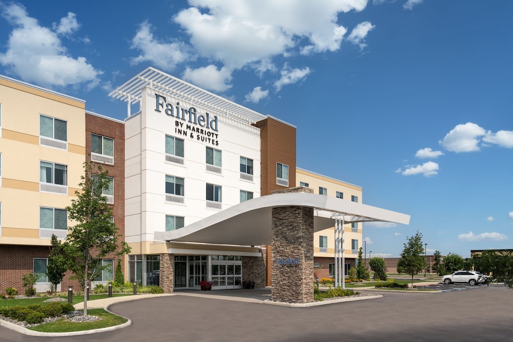Fairfield Inn & Suites by Marriott Cleveland Tiedeman Road 1/26