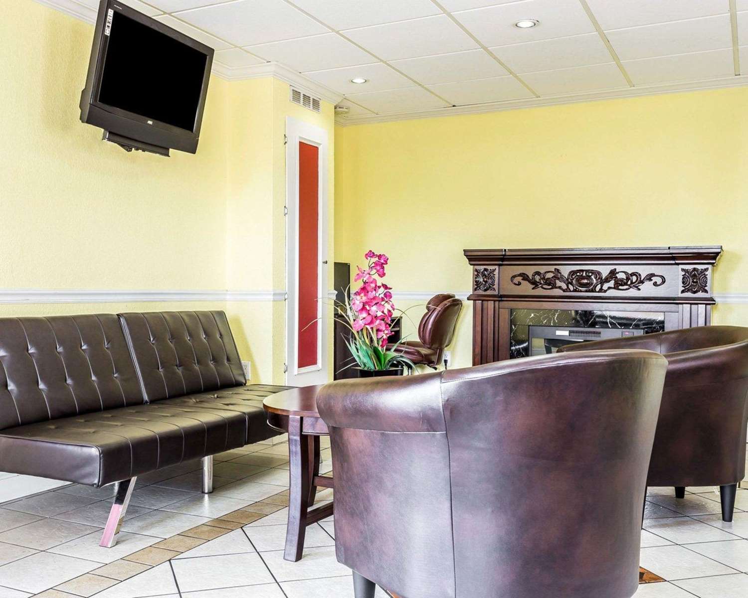 Econo Lodge Inn And Suites Matthews Charlotte 9/28