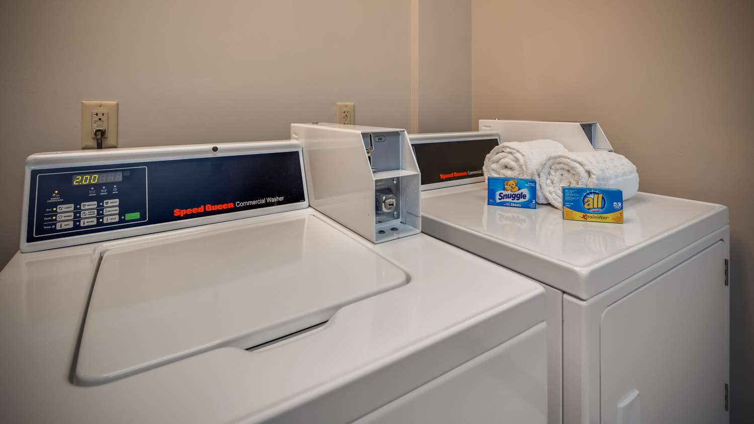 Best Western Plus Champaign/Urbana Inn 20/33