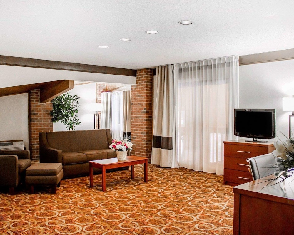 Comfort Inn Mount Vernon Downtown 16/28