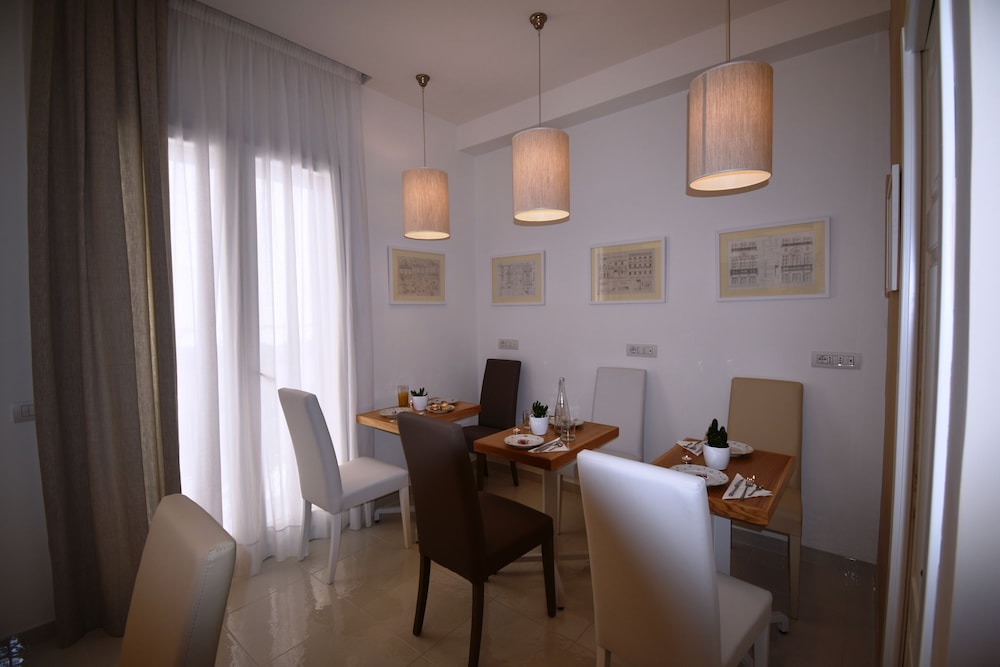 Melody Sorrento Suites 33/44