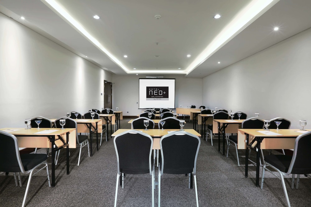 Hotel Neo Balikpapan 32/38