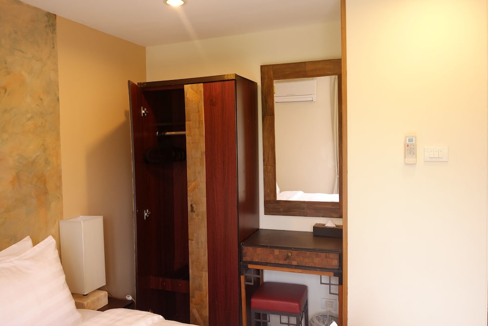 Arcadia Maephim Serviced Apartment 49/50