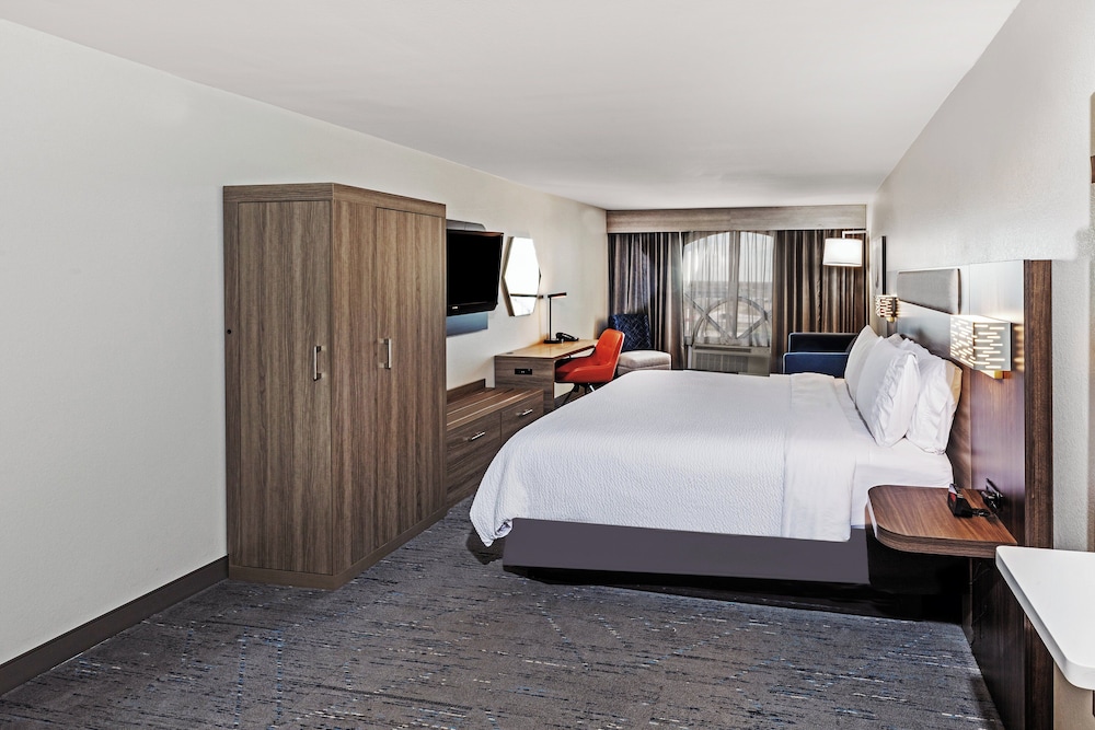 Holiday Inn Express Hotel Suites Dumas 35/72