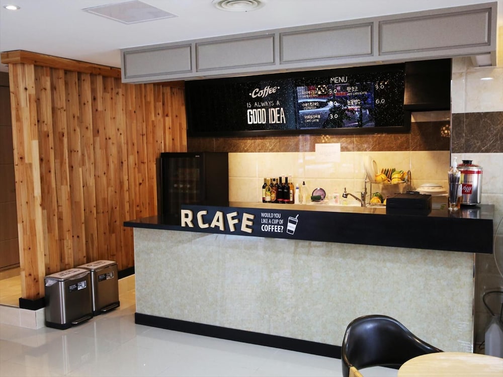 Jeju R Hotel Guest House Hostel 5/60