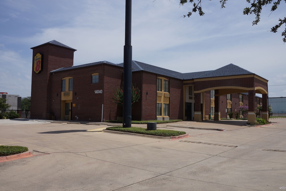 Super 8 by Wyndham Farmers Branch/North Dallas 1/28