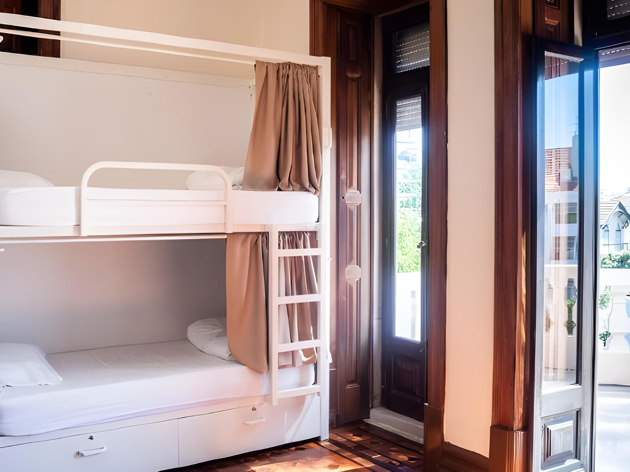Female Dorm, 10 Beds