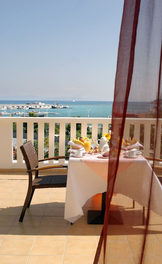 Volos Palace 58/66