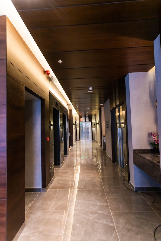 Compass Amman 10/46