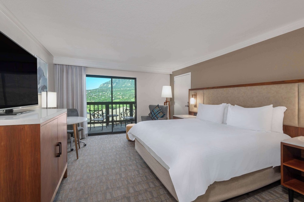 Room, King Bed, Mountain View, Sofa