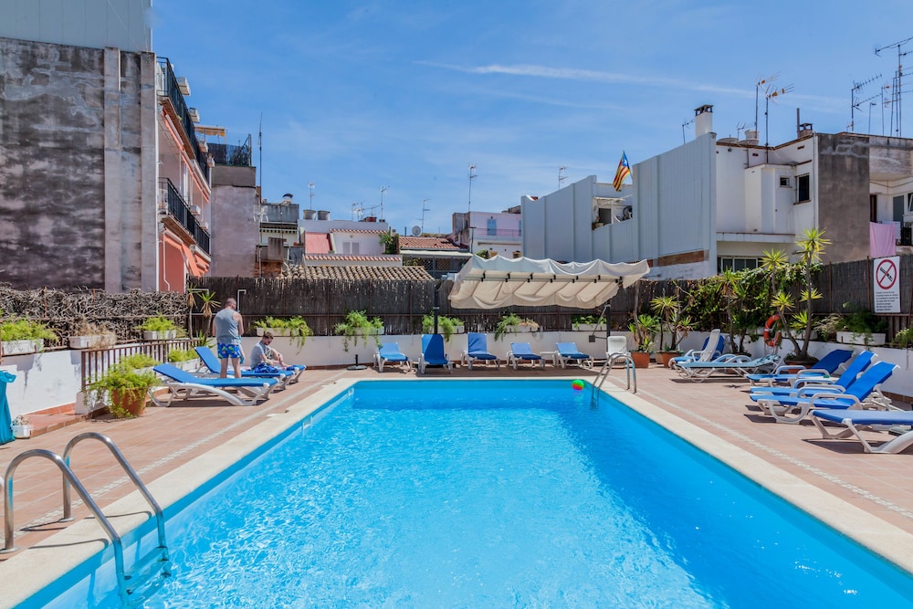 El Cid Hotel 62/72