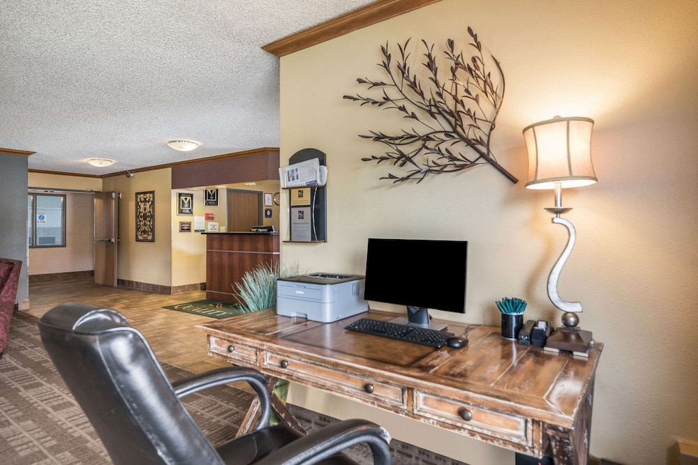 Quality Inn & Suites Missoula Westside 55/65
