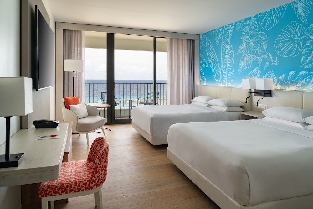 Room, 2 Queen Beds, Ocean Front، Curacao Marriott Beach Resort 3/8