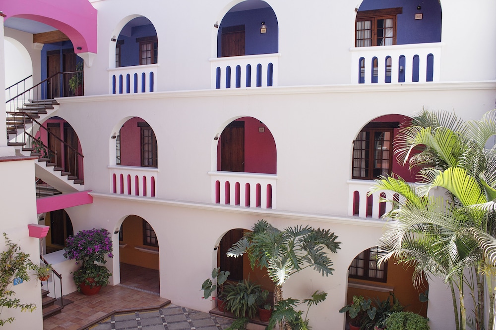 Hotel Trebol 8/59