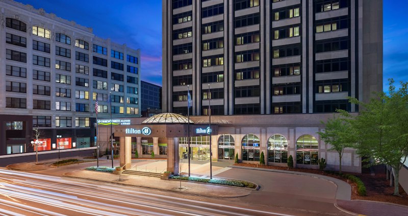 Hilton Indianapolis Hotel & Suites 2/45